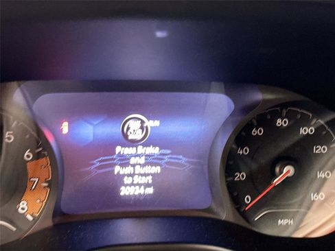 Used 2022 Jeep Compass Trailhawk w/ Trailhawk Convenience Group AWD/4WD image 3