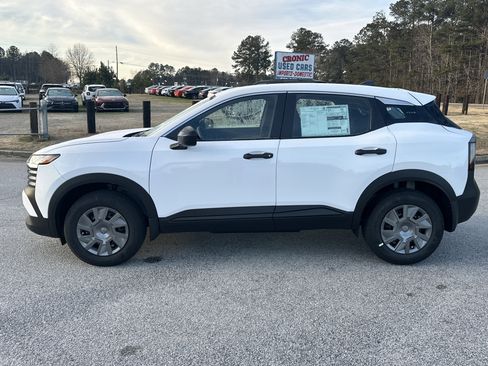 New 2026 Nissan Kicks S image 8