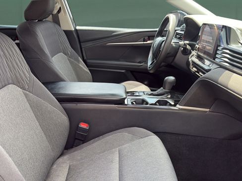 Used 2025 Toyota Camry LE FWD image 29