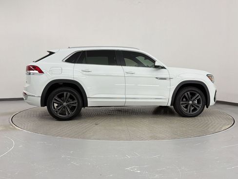 Used 2022 Volkswagen Atlas Cross Sport SEL R-Line image 8