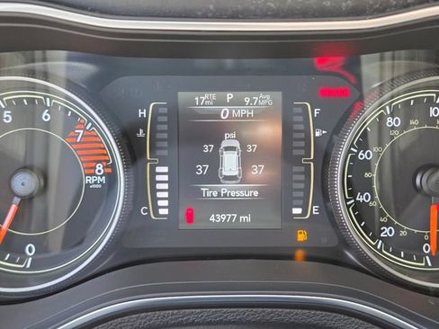 Used 2020 Jeep Cherokee Latitude Plus w/ Comfort/Convenience Group AWD/4WD image 19