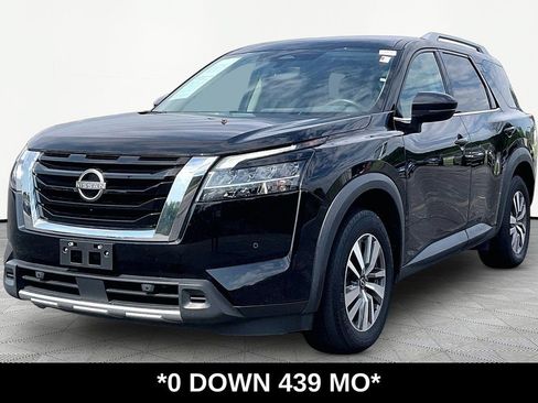 Used 2023 Nissan Pathfinder SL AWD/4WD image 1