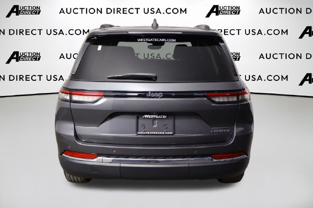 Used 2023 Jeep Grand Cherokee Limited RWD image 3