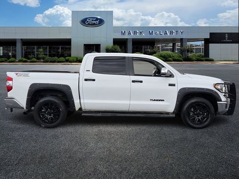 Used 2020 Toyota Tundra SR5 w/ SR5 Leather Package image 6