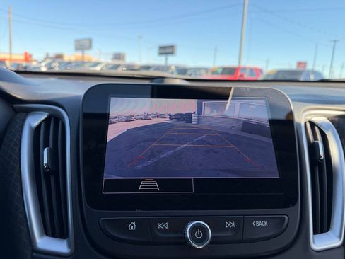 Used 2022 Chevrolet Malibu LS FWD image 23