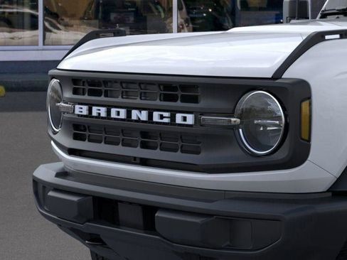 New 2025 Ford Bronco 4-Door image 20