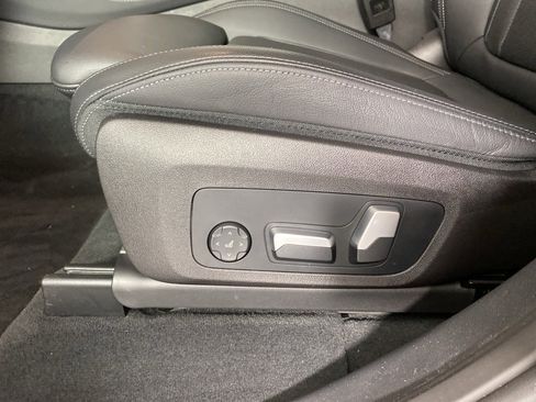 Certified 2023 BMW X4 xDrive30i w/ Premium Package image 12