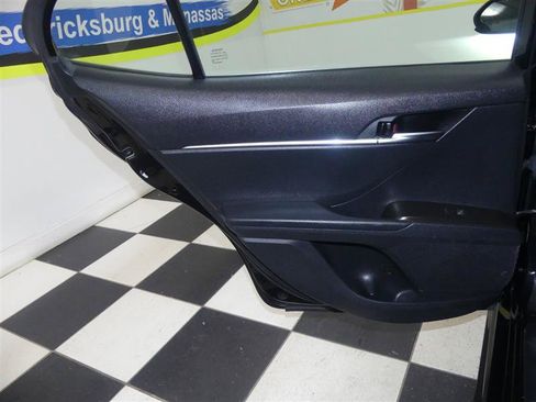 Used 2021 Toyota Camry SE AWD/4WD image 22