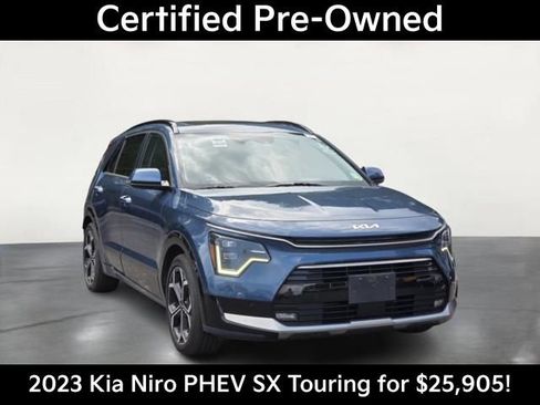 Used 2023 Kia Niro SX Touring FWD image 1