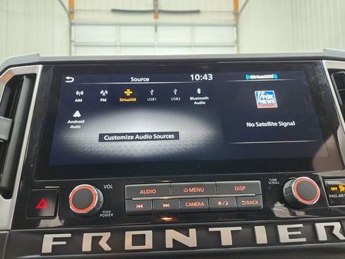 Used 2025 Nissan Frontier SV w/ SV Convenience Package image 29