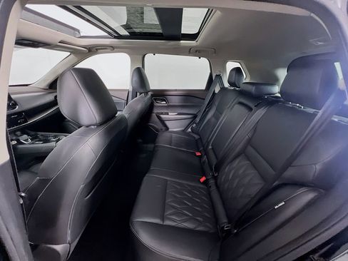 Used 2021 Nissan Rogue Platinum image 24