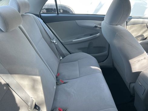 Used 2011 Toyota Corolla LE image 4