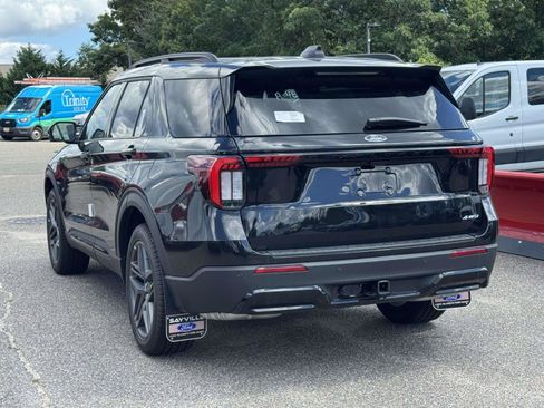 New 2026 Ford Explorer ST-Line w/ ST-Line Street Pack AWD/4WD image 5