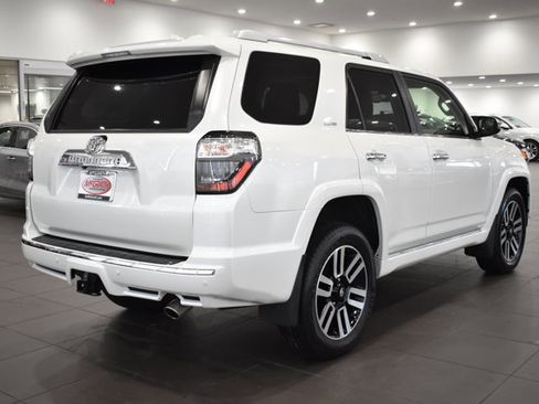 Used 2022 Toyota 4Runner Limited image 11