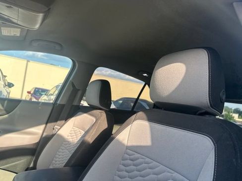 Used 2019 Chevrolet Equinox LS w/ LS Convenience Package AWD/4WD image 10
