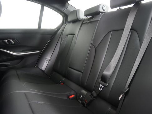 Used 2025 BMW 330i Sedan w/ Premium Package RWD image 15