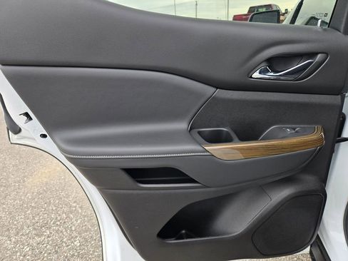 Used 2023 GMC Acadia SLE w/ Driver Convenience Package image 38