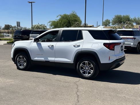 Used 2025 GMC Terrain Elevation AWD/4WD image 3