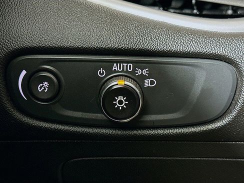 Used 2023 Chevrolet Malibu LT image 10