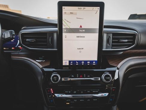 Used 2022 Ford Explorer King Ranch w/ Class IV Trailer Tow Package image 5