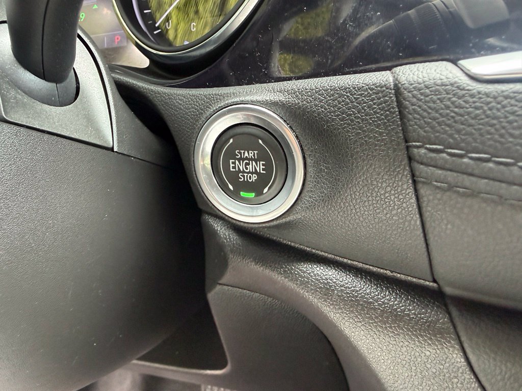 Used 2020 Buick Encore GX Preferred w/ Cold Weather Comfort Package FWD image 23