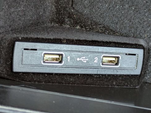 Used 2016 Mercedes-Benz E 350 Sedan image 28