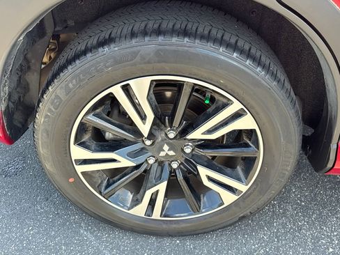 Used 2023 Mitsubishi Eclipse Cross SEL AWD/4WD image 17