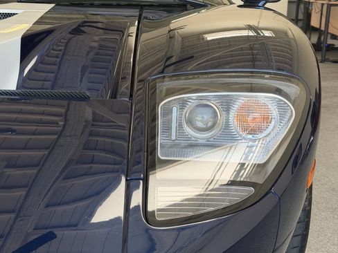 Used 2006 Ford GT RWD image 26