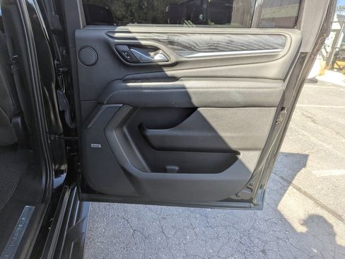 Used 2021 GMC Yukon XL Denali image 42