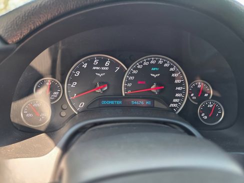 Used 2006 Chevrolet Corvette Coupe w/ Preferred Equipment Group RWD image 11