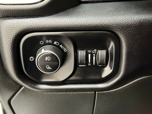 Used 2024 RAM 2500 Laramie w/ Safety Group image 32