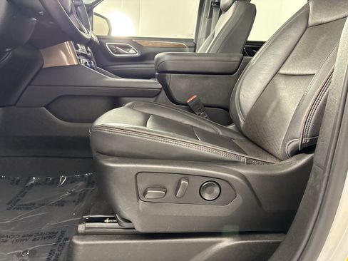 Used 2023 Chevrolet Tahoe High Country AWD/4WD image 21