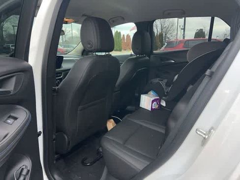 Used 2025 Buick Encore GX Sport Touring w/ Advanced Technology Package image 5