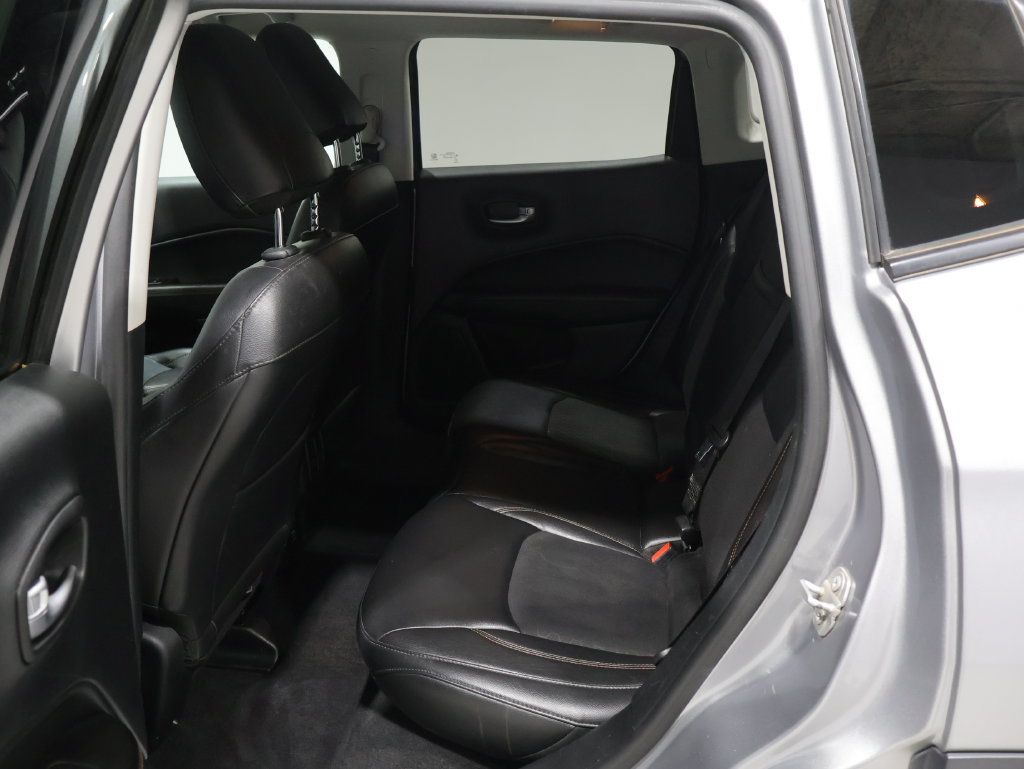 Used 2018 Jeep Compass Latitude AWD/4WD image 17