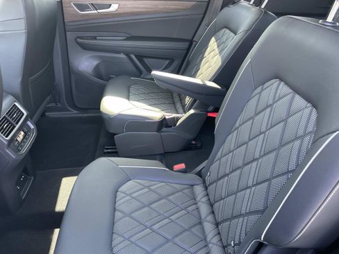 Certified 2026 Volkswagen Atlas SEL Premium R-Line AWD/4WD image 25