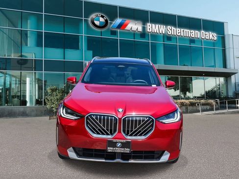 Used 2025 BMW X3 xDrive30 w/ Premium Package AWD/4WD image 2