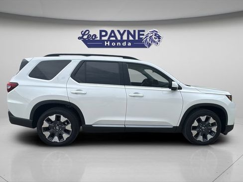 Certified 2026 Honda Pilot Touring image 9