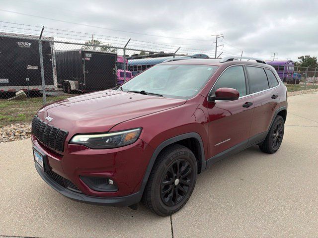 Used 2019 Jeep Cherokee Latitude Plus w/ Comfort/Convenience Group AWD/4WD image 2