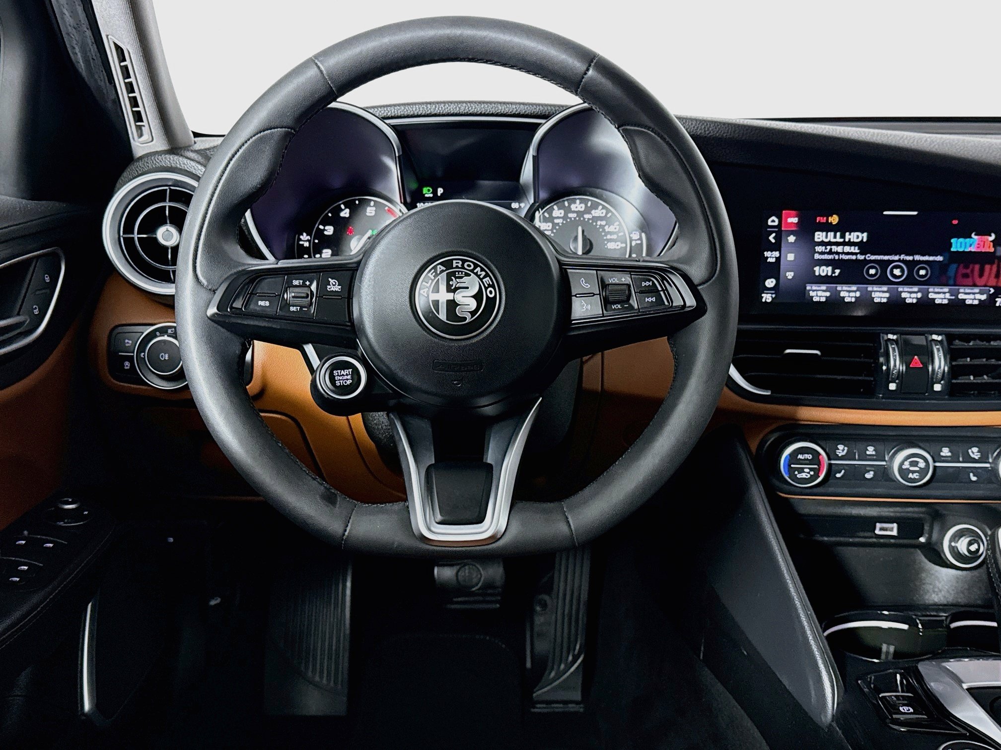 Used 2020 Alfa Romeo Giulia AWD w/ Cold Weather Package image 24