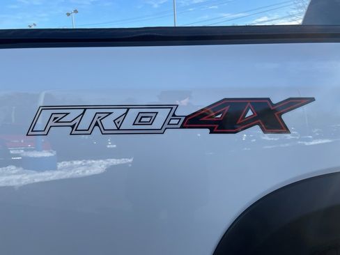 Used 2026 Nissan Frontier PRO-4X w/ Pro Premium Package image 8