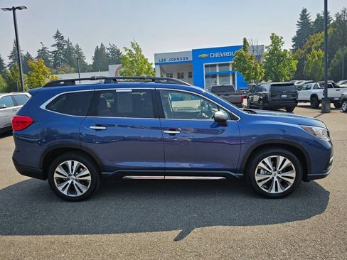 Used 2019 Subaru Ascent Touring w/ Popular Package #3 AWD/4WD image 4