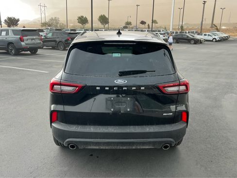 Used 2025 Ford Escape ST-Line Select AWD/4WD image 9