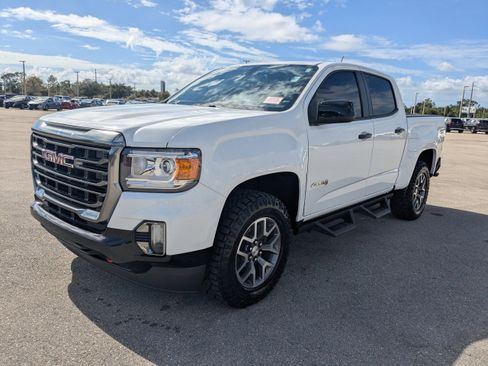 Used 2022 GMC Canyon AT4 w/ Trailering Package image 9