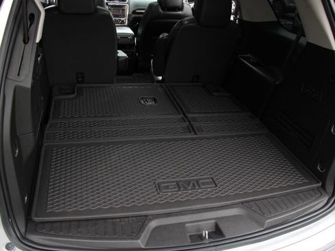 Used 2016 GMC Acadia Denali AWD/4WD image 11