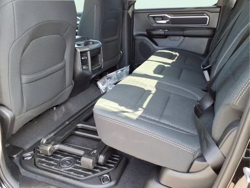 New 2026 RAM 1500 4x4 Crew Cab image 11