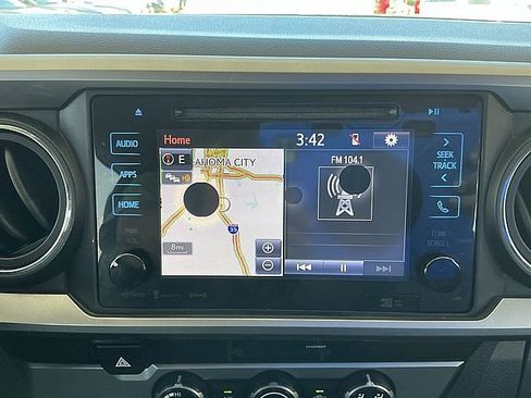 Used 2017 Toyota Tacoma SR5 w/ Tow Package RWD image 22