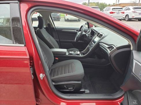 Used 2019 Ford Fusion SE image 19