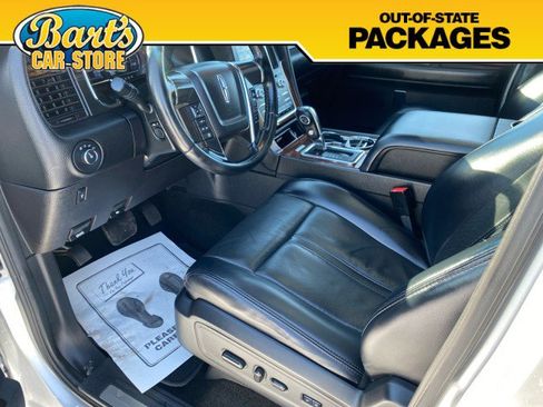 Used 2017 Lincoln Navigator Select image 30