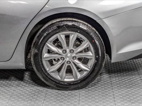 Used 2024 Chevrolet Malibu LT FWD image 34