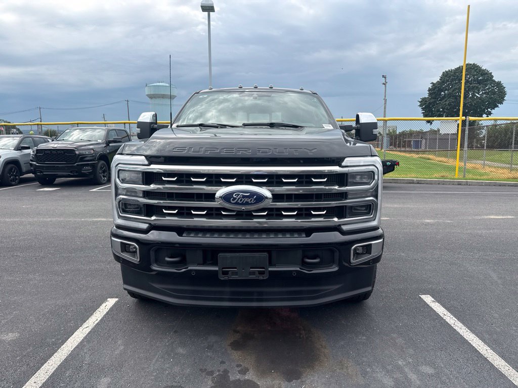Used 2023 Ford F350 Platinum AWD/4WD image 5